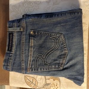 Rock& Republic. women's straight leg jeans. Size 14 m